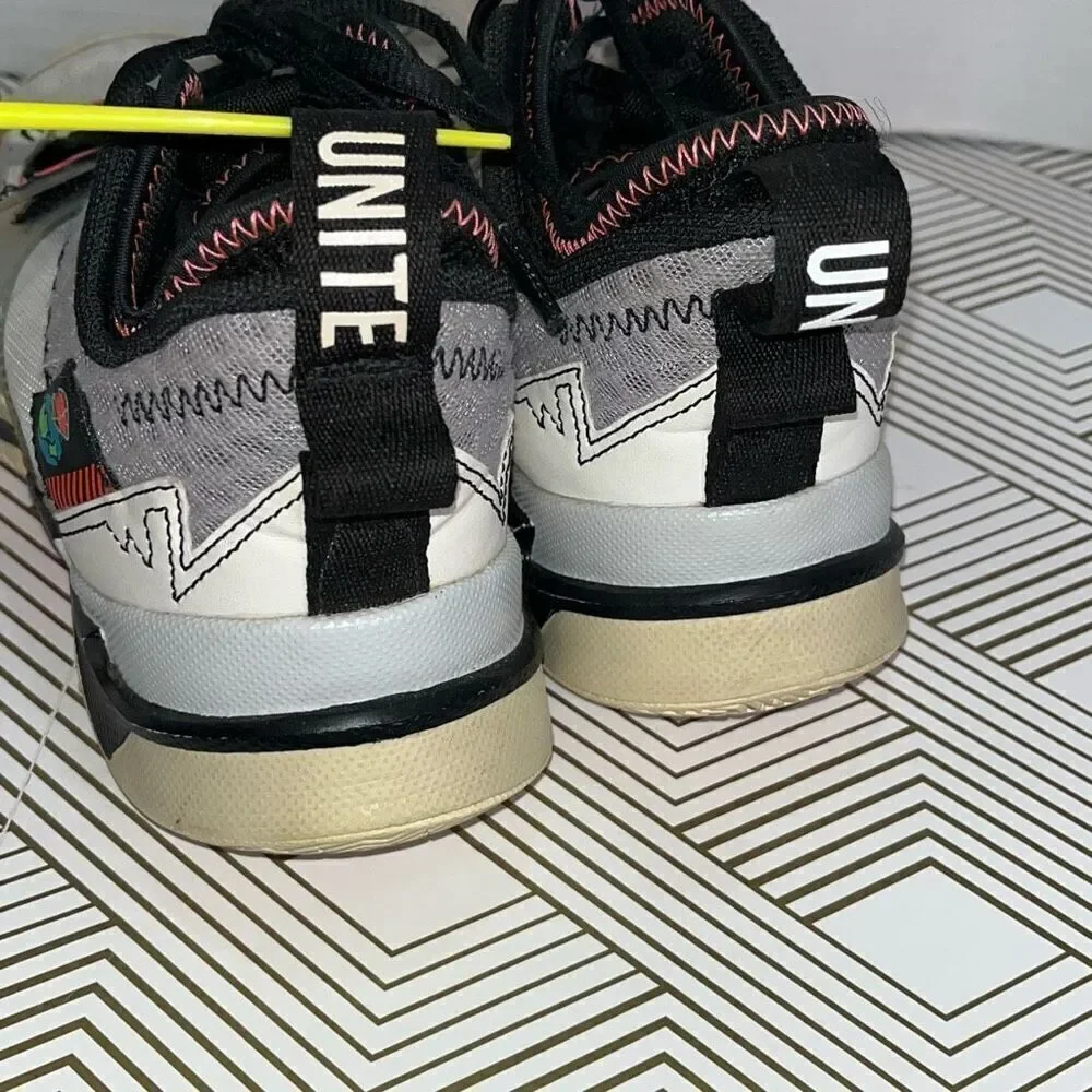 Jordan‎ Big Kids Size 6Y Why Not Zer0.3 Basketball Shoes Athletic Sneakers